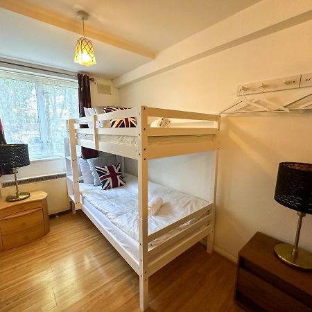 Апартаменти 36 O'Leary Square Лондон Екстер'єр фото